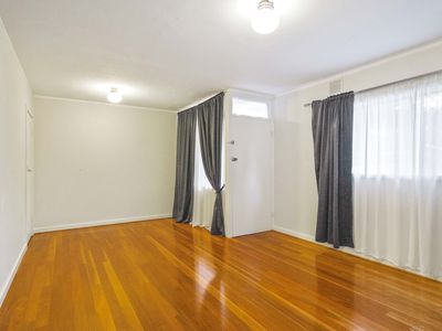 4/12 Edmund way, Calista