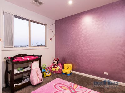 5 Mickleham Drive, Cranbourne North