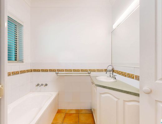 Elevated Privacy & Lifestyle on 2.5 Acres - Tinbeerwah's Hidden Gem image 19