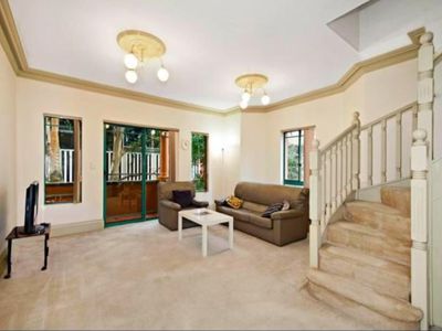 18 / 2-6 Gloucester Avenue, Burwood