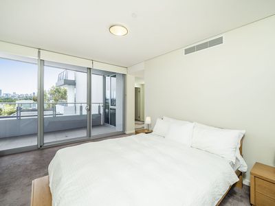 307 / 30 The Circus, Burswood