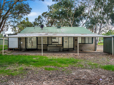 80 Poad Street, Champion Lakes