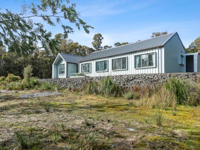 25 Tattersalls Road, Beaconsfield