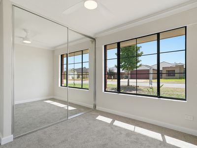 26 Januk Turn, South Guildford