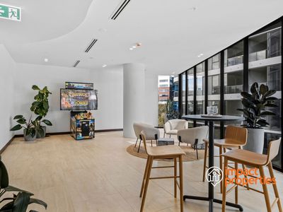 602 / 2 Furzer Street, Phillip