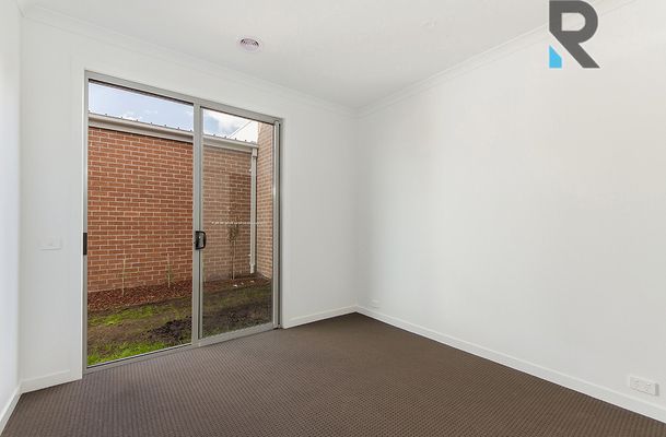 14 Ely Walk, Craigieburn