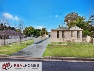 30-32 Loftus Street, Regentville