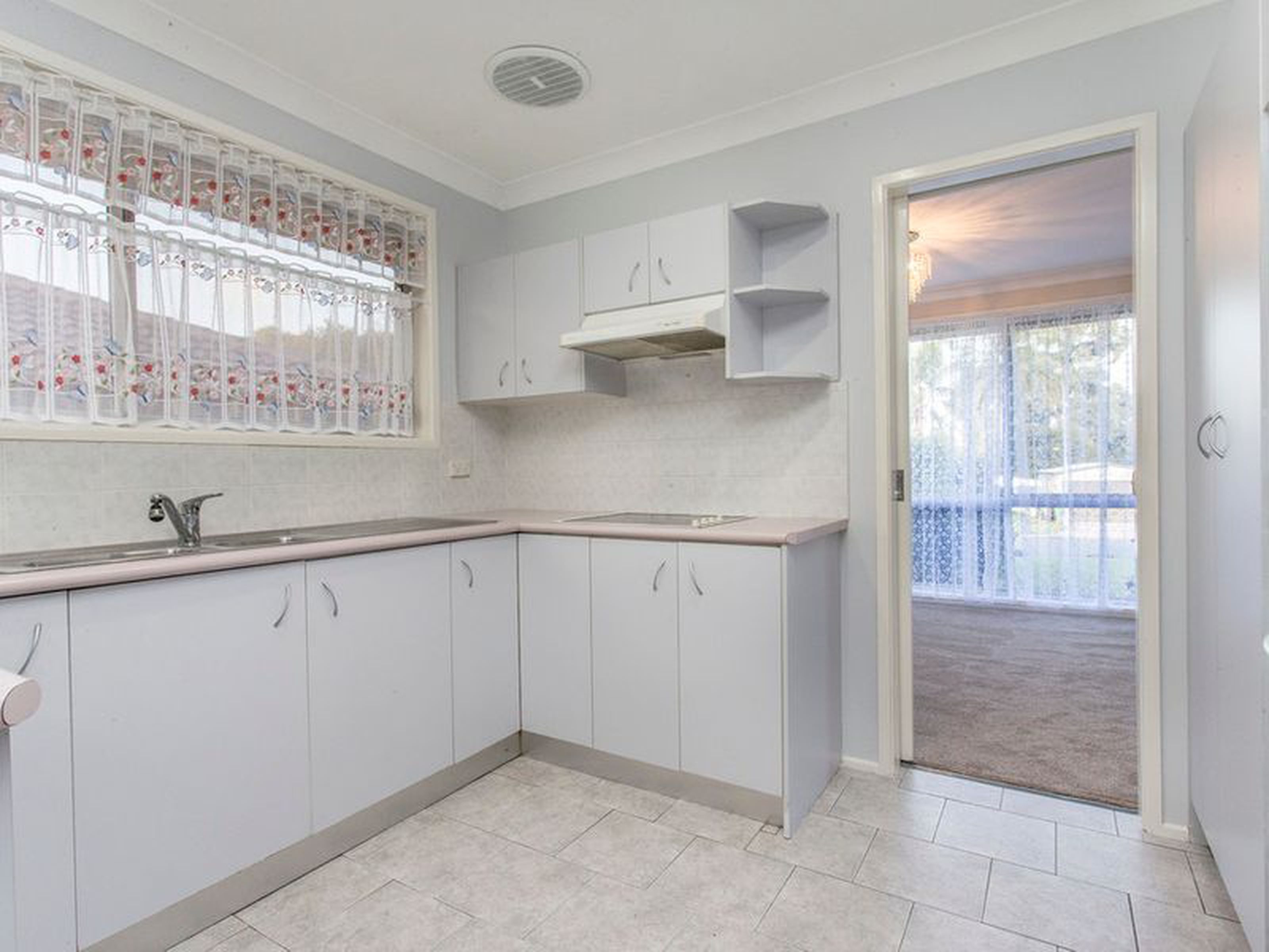 14 Lowanna Drive, SOUTH PENRITH