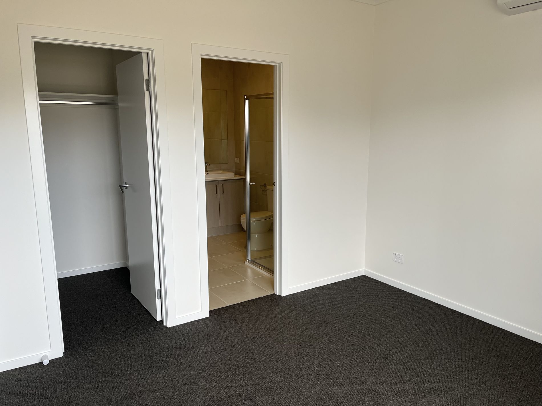 6 Shiraz Ave, Fraser Rise