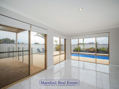 175 Kinross Drive, Kinross