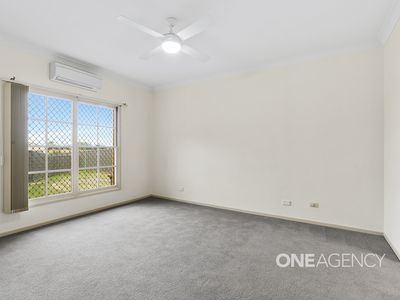 4 / 5 Dryden Close, Nowra