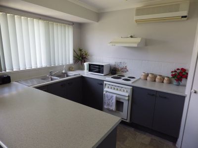 35 Burgess Street, Raceview