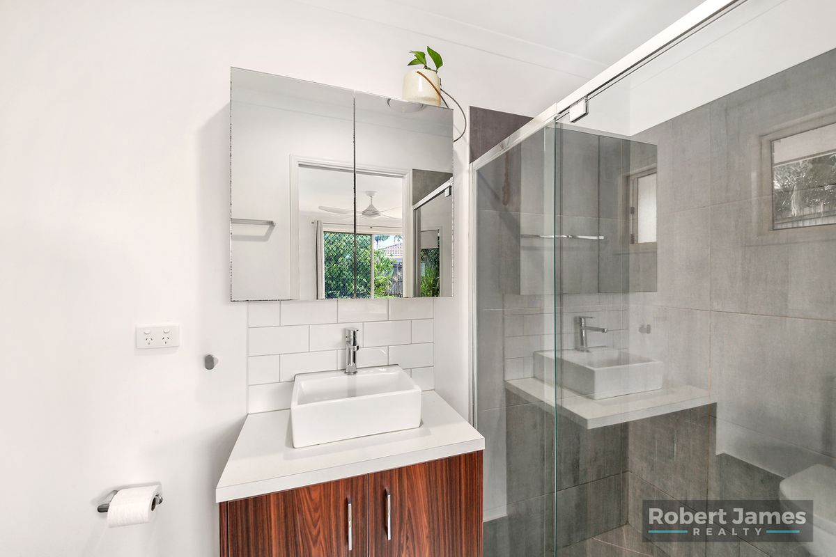 7 Deal Court, Tewantin