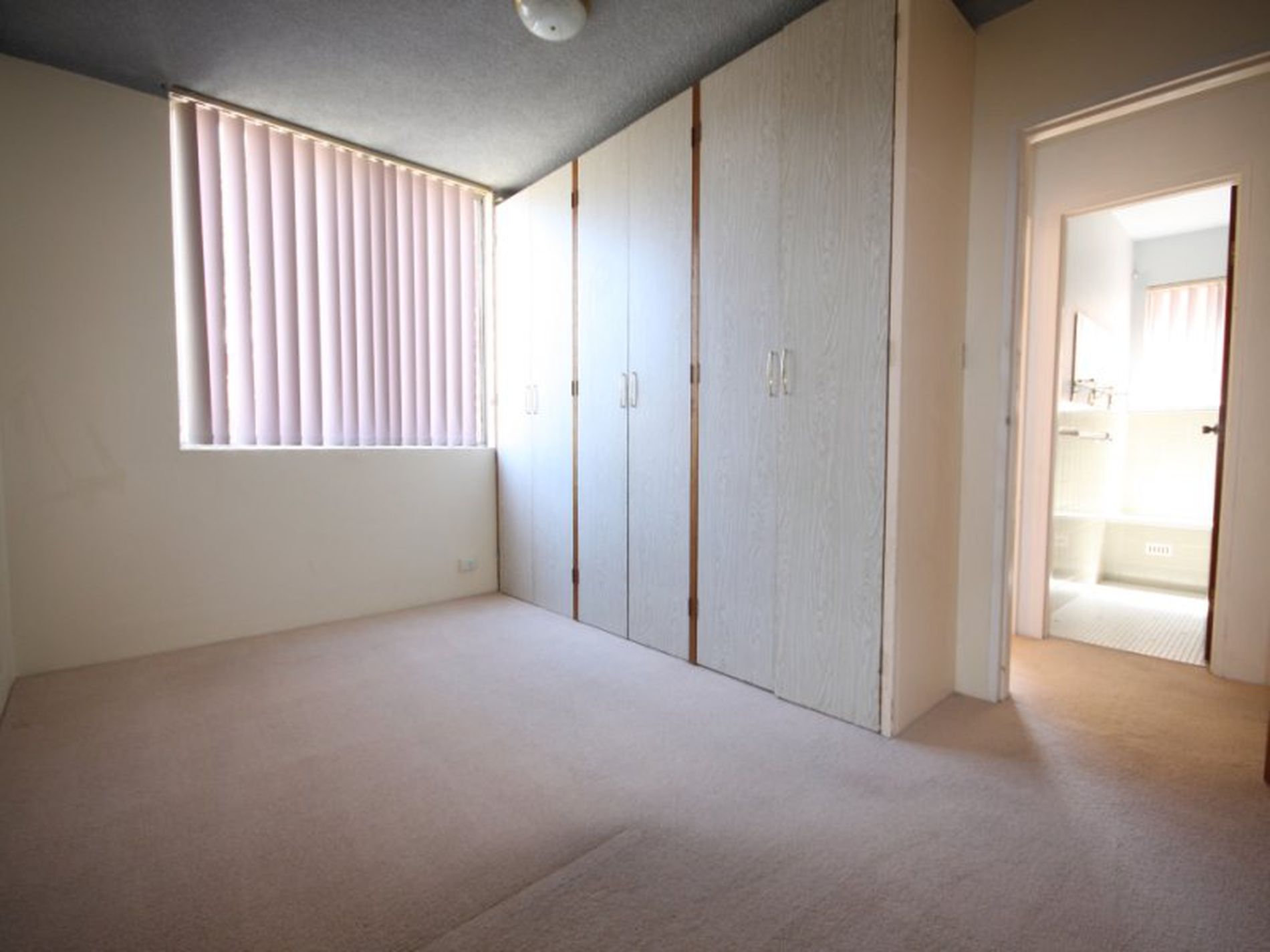 12 / 1 Racecourse Place, Eastlakes