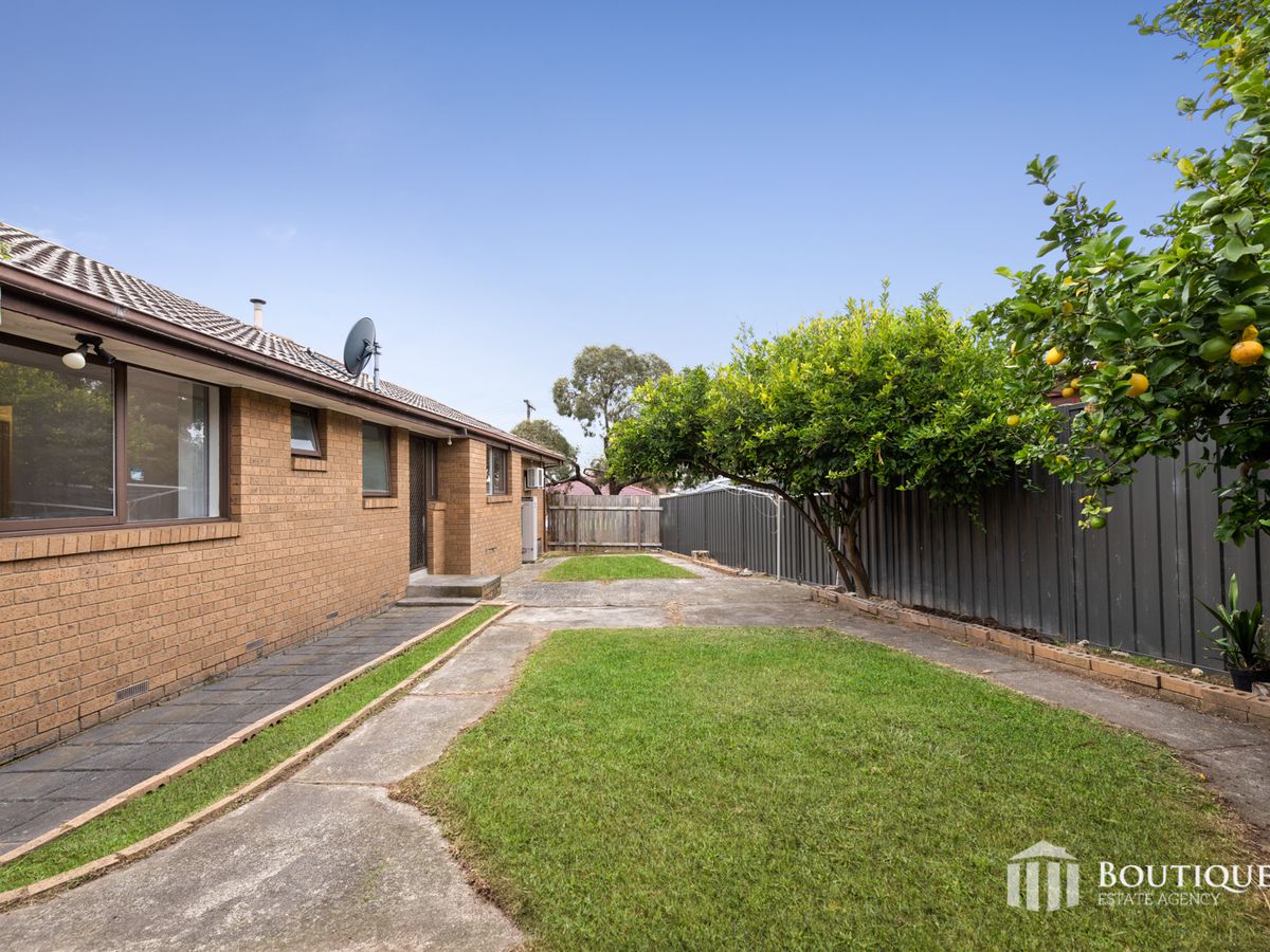 84 Loch Road, Dandenong North