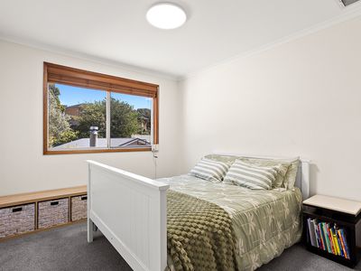 53 Stanleigh Crescent, West Wollongong