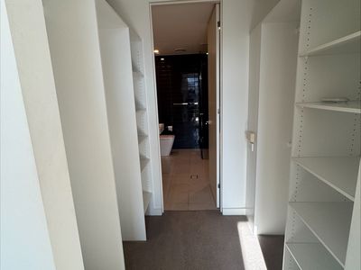 501 / 3 Grand Court, Fairy Meadow