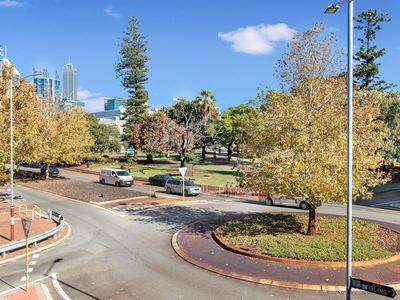 6 / 180 Stirling Street, Perth