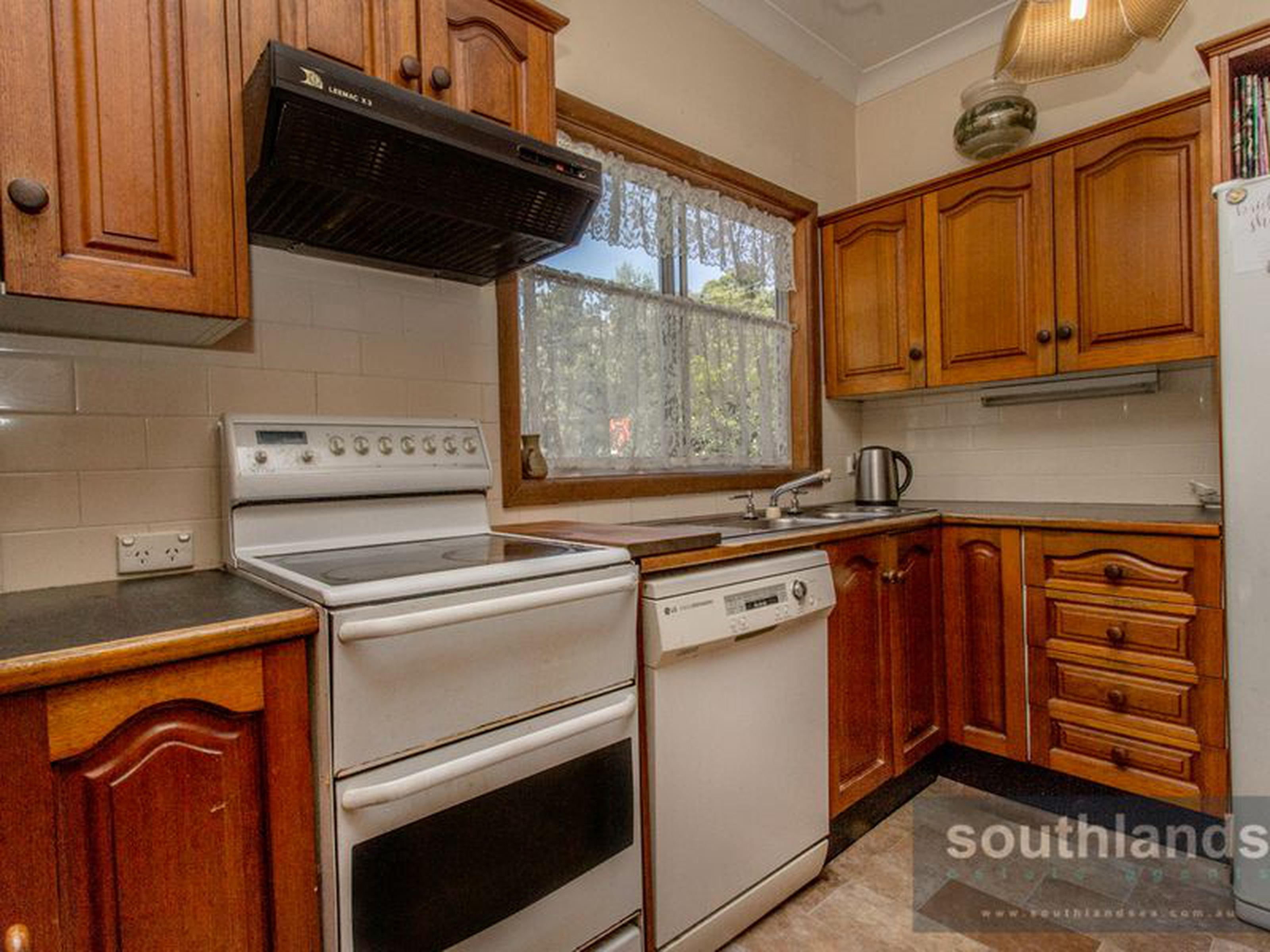 77 Second Avenue, KINGSWOOD