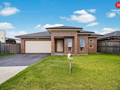156 Rosedale Circuit, Carnes Hill