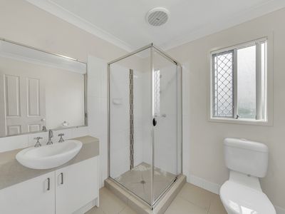 3 Pro Hart Close, Brassall