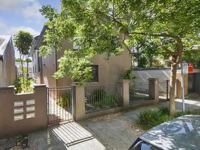 2 / 64 Alexander Street, Alexandria