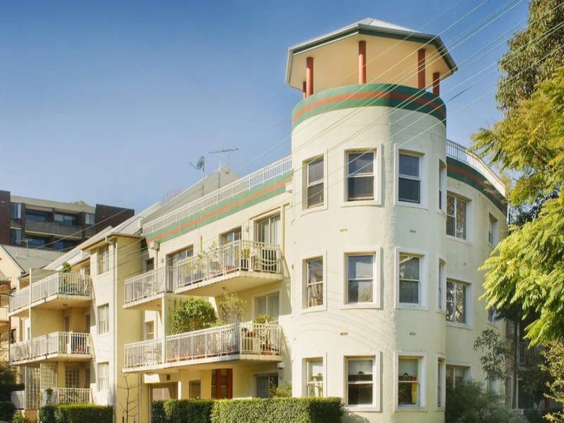 19 / 213 Wigram Road, Forest Lodge