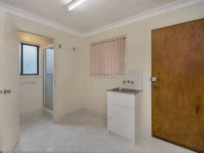 33-35 Roland Court, Peak Crossing