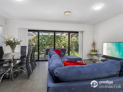 4 Bartholomew Circuit, Moorebank