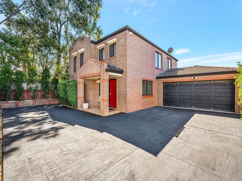 9A McCubbin Pl, Casula