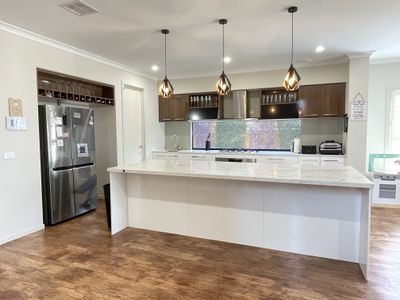 42 Honeycomb Avenue, Manor Lakes