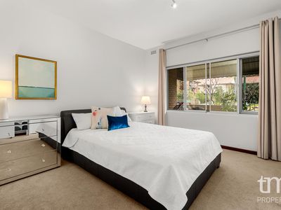 4 / 42 Broadway, Crawley