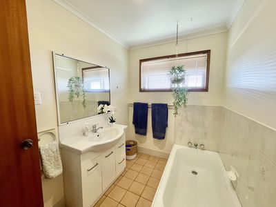 9 Vanda Street, Urangan