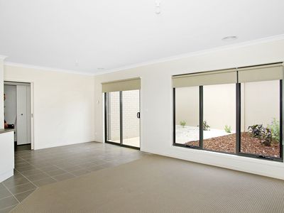 2 / 20 Senior Court, Highton