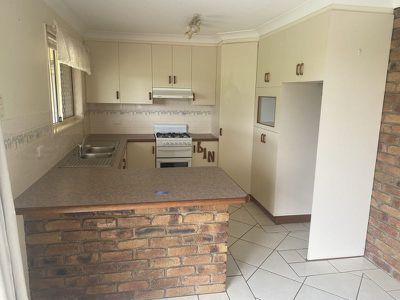996 River Road, Kingaroy