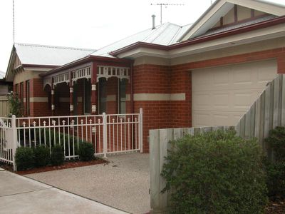 8 Ballan Road, Werribee