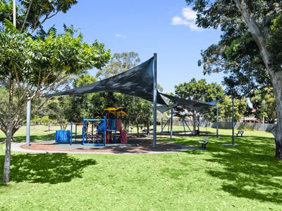 55 Glindemann Drive, Holland Park