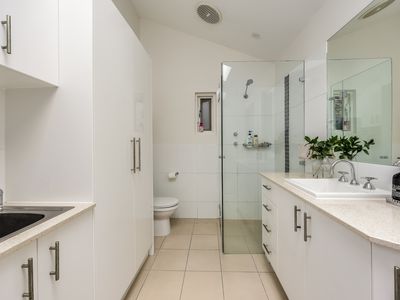 161 Sixth Avenue, Royston Park