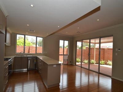 1 Brittian Mews, Guildford