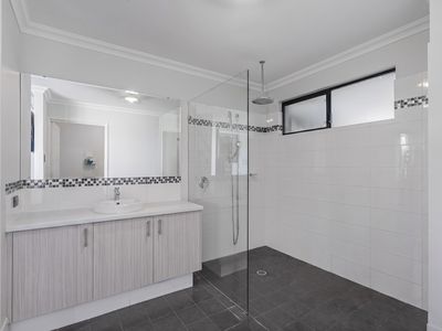 1 Coalseam Street, Ellenbrook