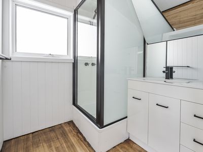 144 Kingfish Beach Road, Southport