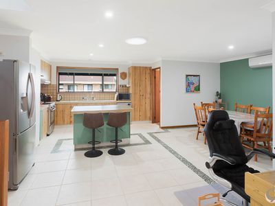 28 Hillside Crescent, Kianga