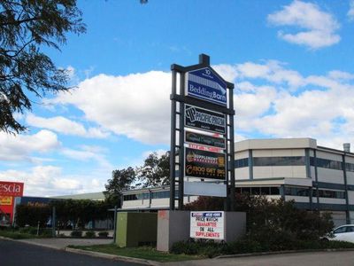 10 Blaxland Rd, Campbelltown