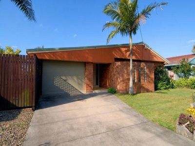 17 Cootamundra Dr, Mountain Creek
