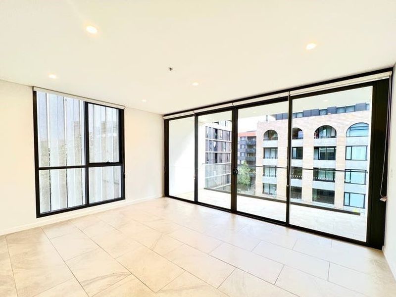 P705 / 2F Wentworth Park Road, Glebe