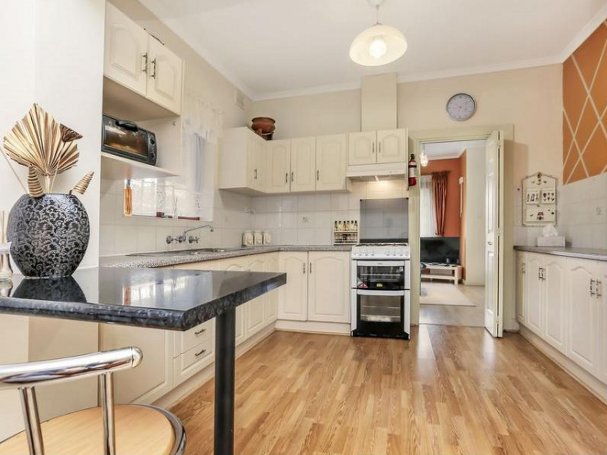 11 Pipers Avenue, Windsor Gardens
