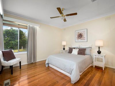 63 Dehnert Street, Doncaster East