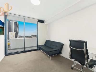 904 & 904a / 420 Macquarie Street, Liverpool