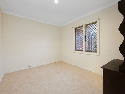 5 Grasmere Place, Kelmscott