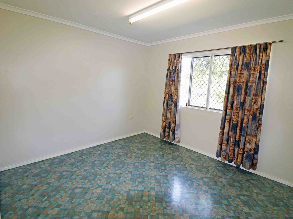 1 Paula Close, Atherton